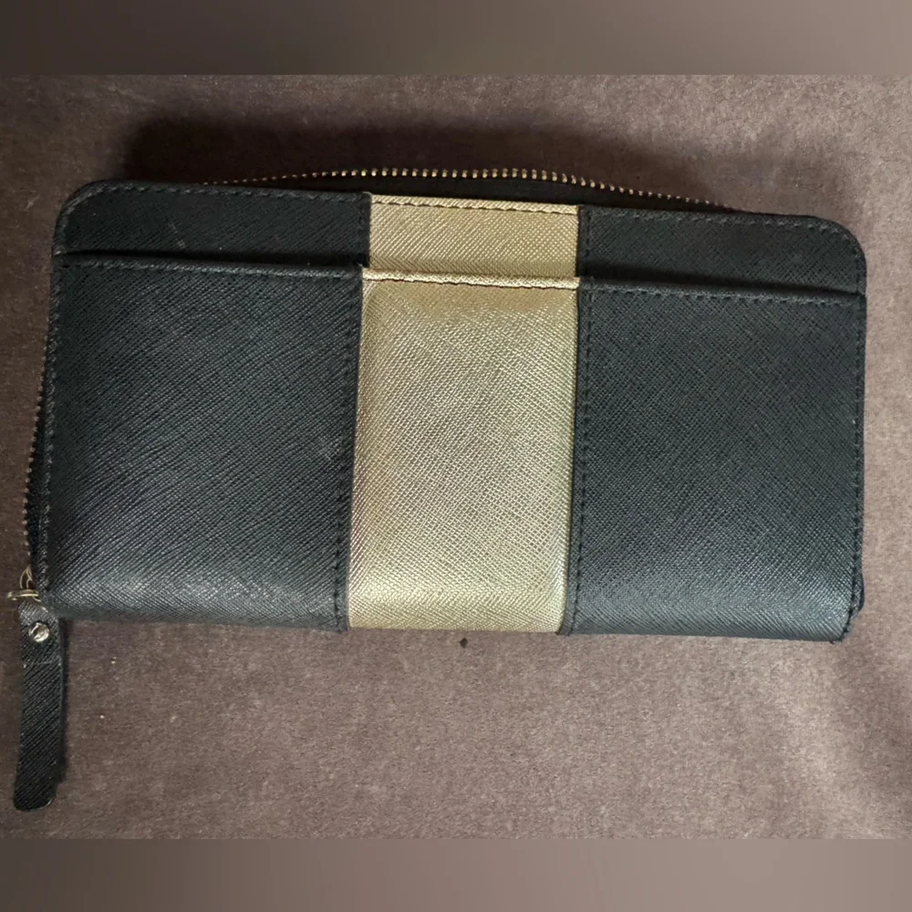 Kate Spade Black and Gold Wallet
